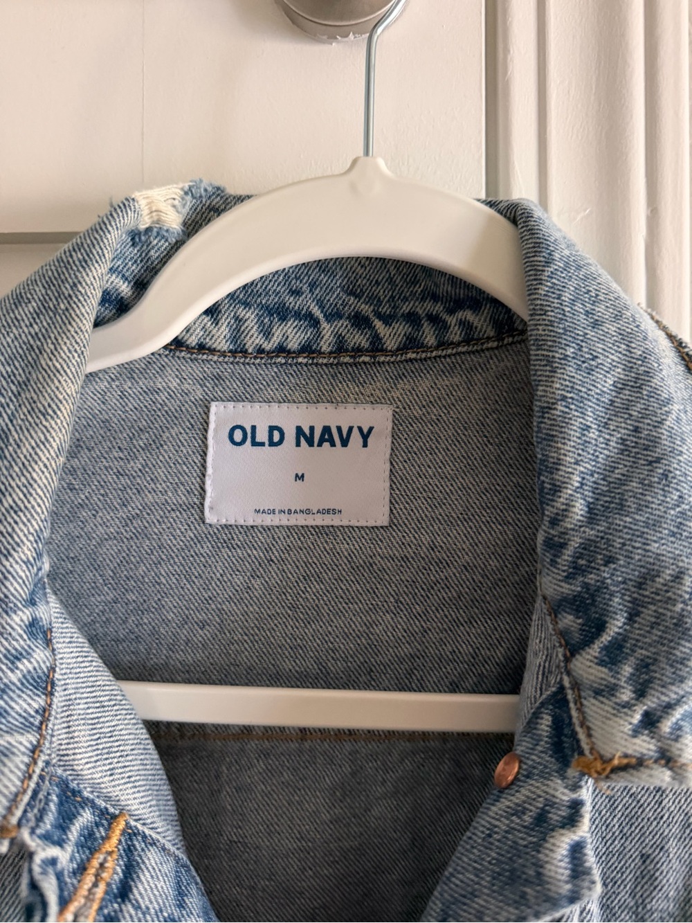 Old Navy Light Blue Washed Denim Jacket - Picture 3 of 3
